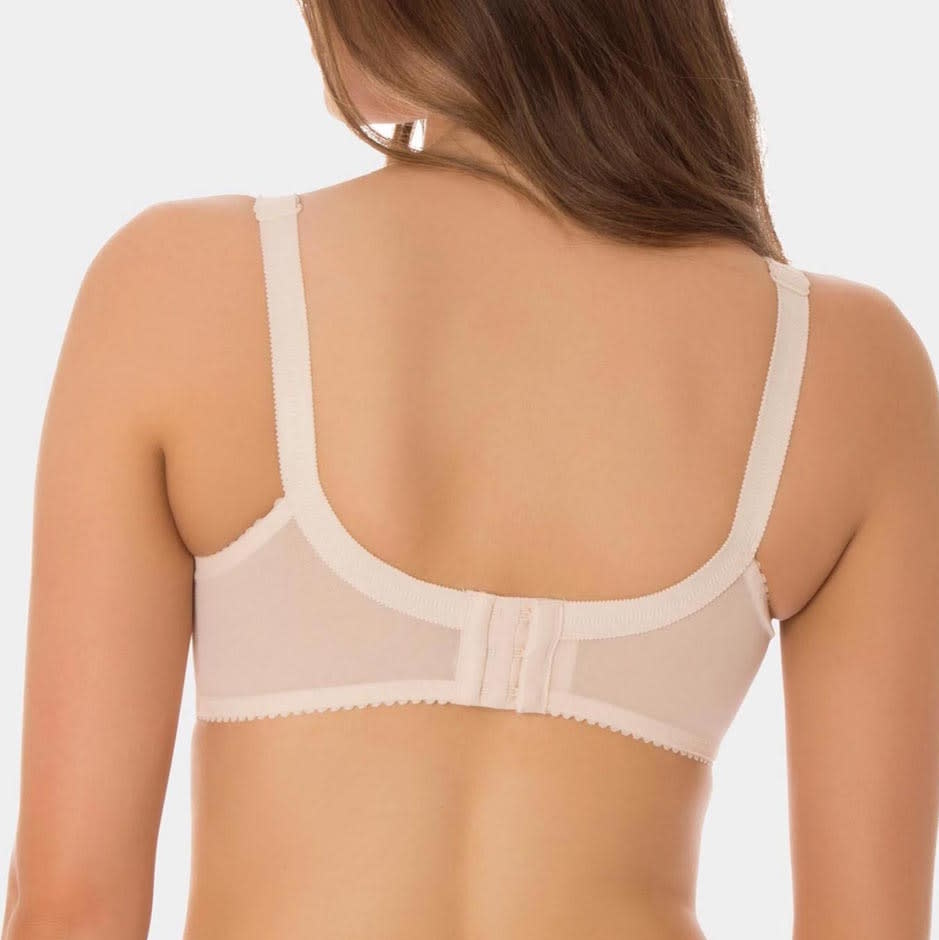 Triumph Non Padded Non Wired Minimizer Bra with Wide Straps 36D White -  Roopsons