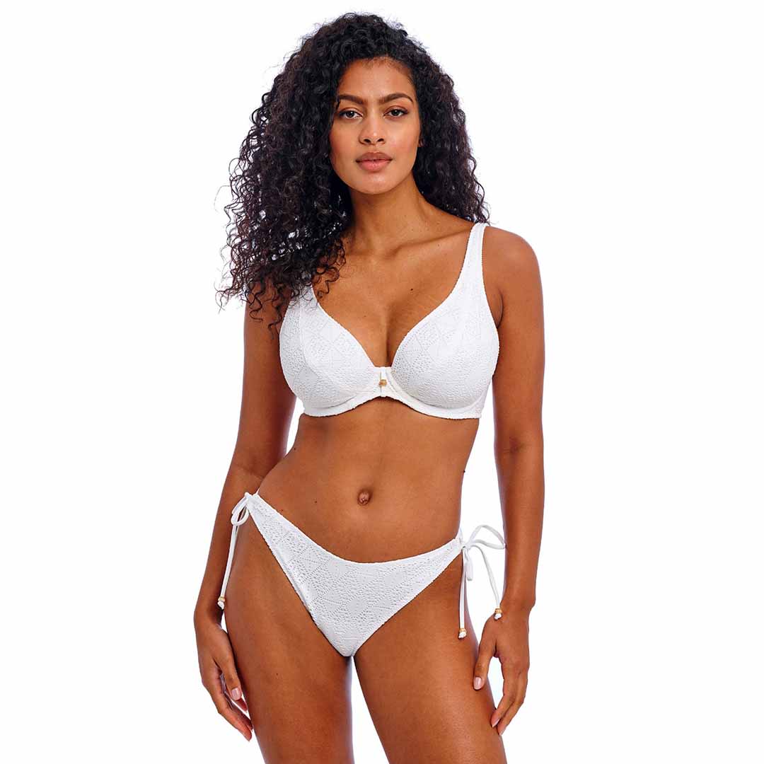 Nomad Nights High Apex Bikini Top