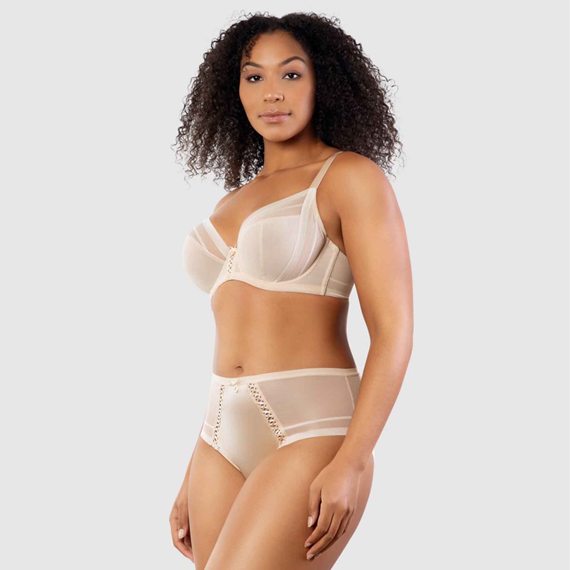 Shea Supportive Full Bust Plunge Bra