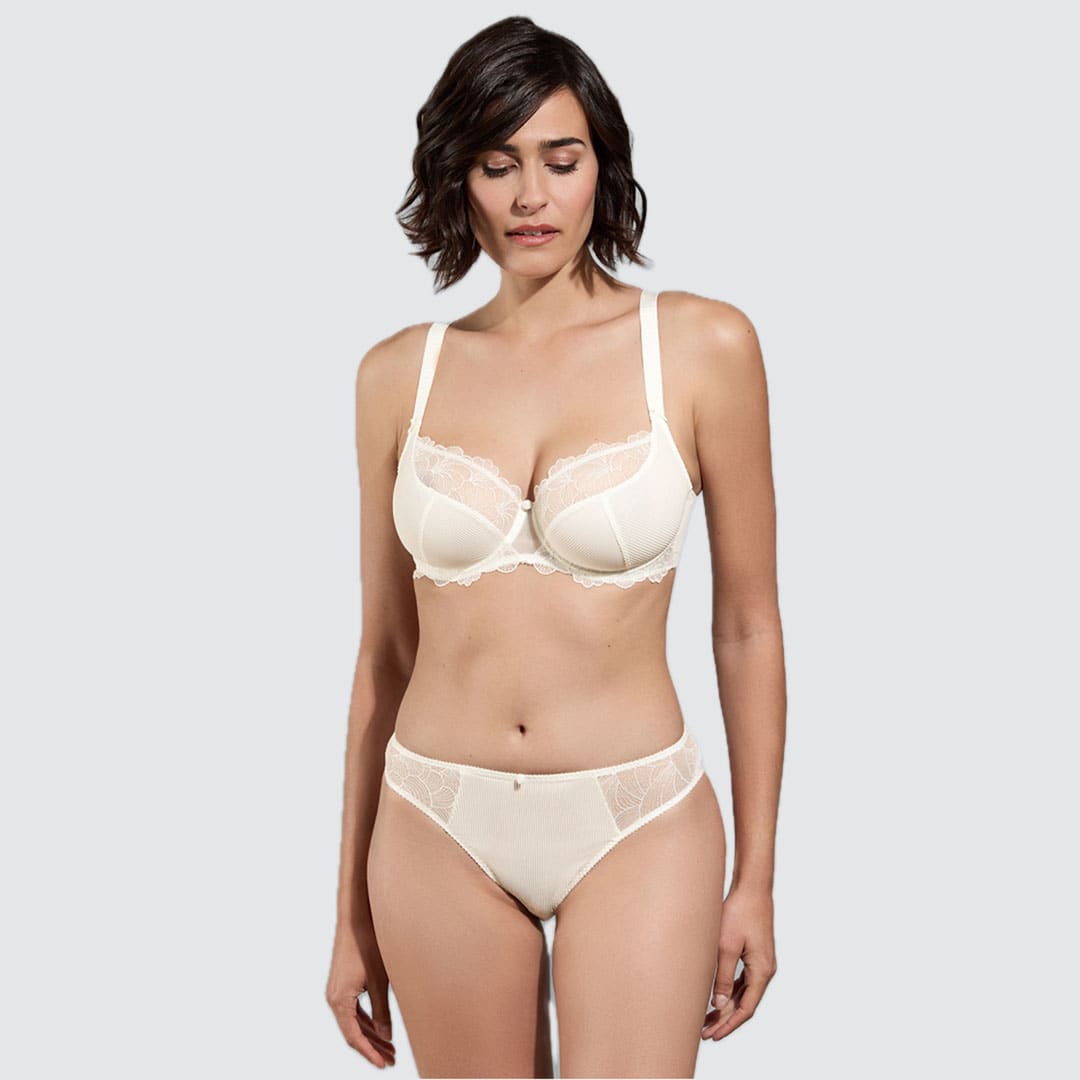 May low Necked Bra