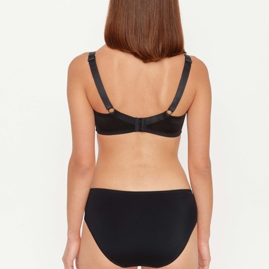 Latina Wirefree Soft Cup Bra