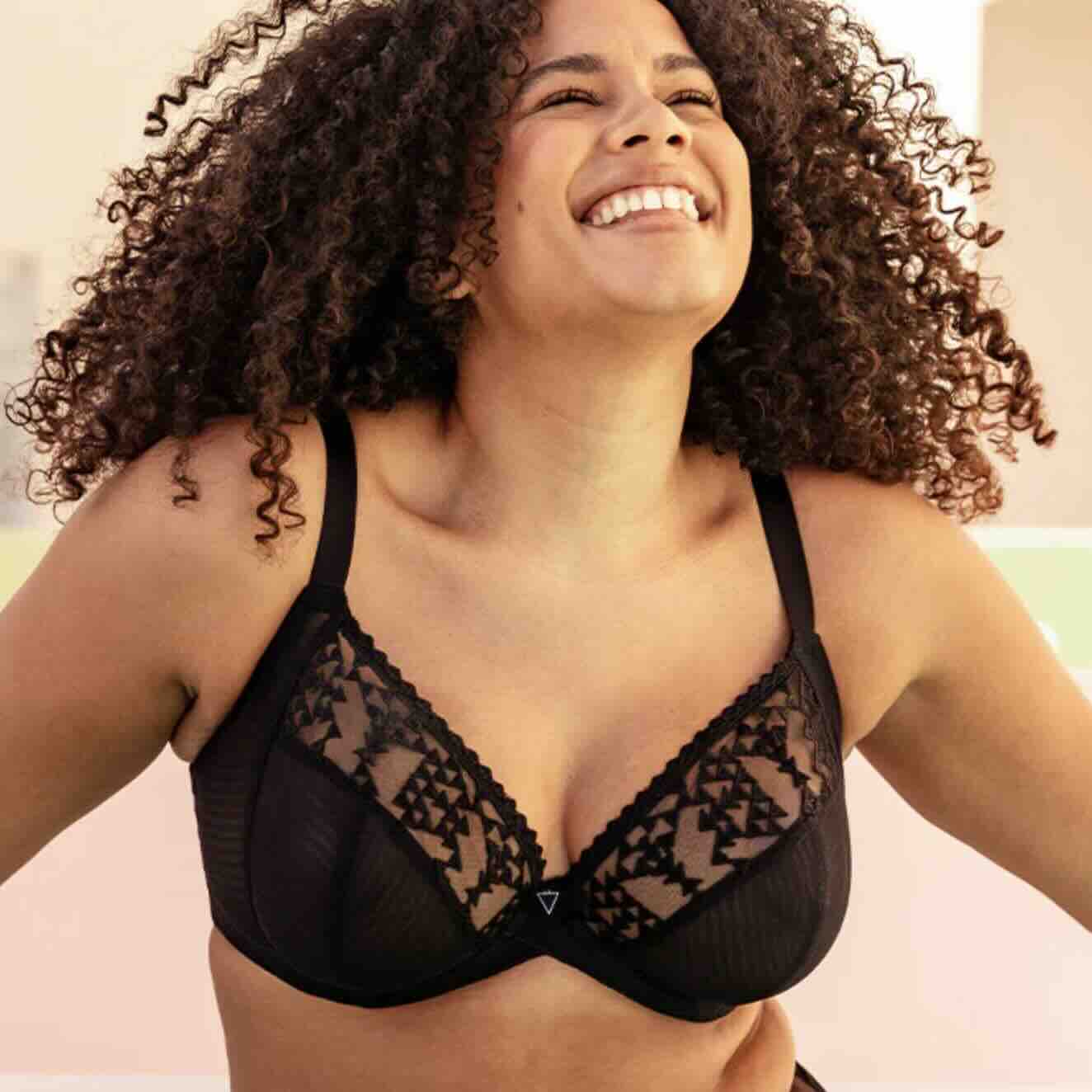 Centre Stage Plunge Side Support Bra