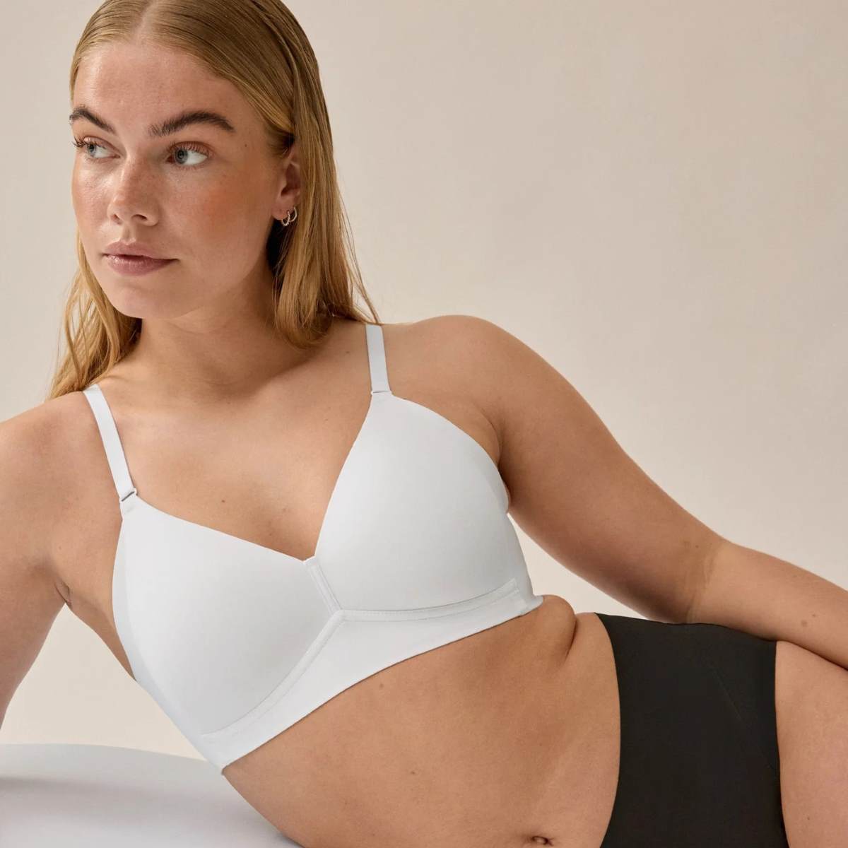 Side Smoothing Soft Cup Wireless Padded Bra