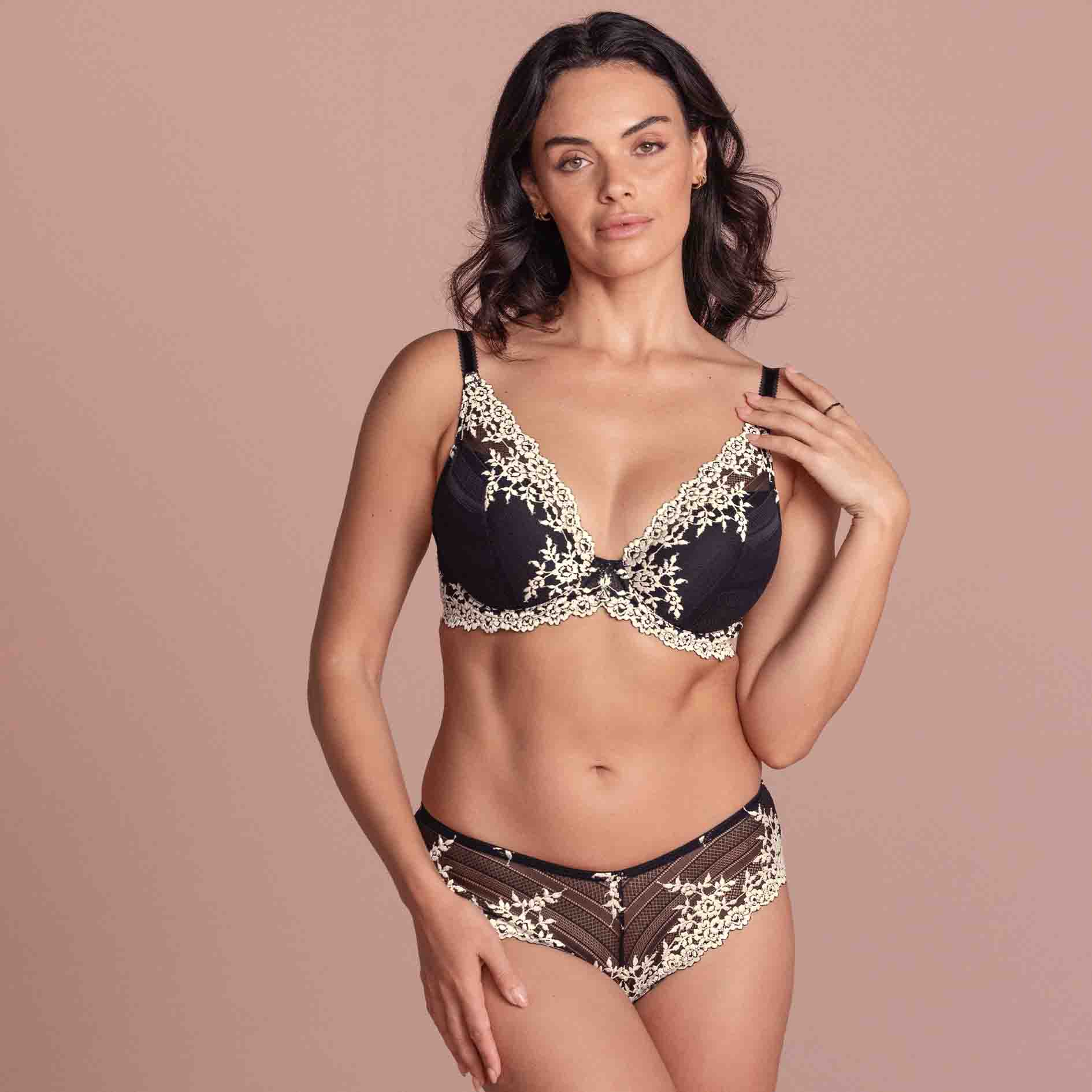 Embrace Lace Plunge Underwire Bra