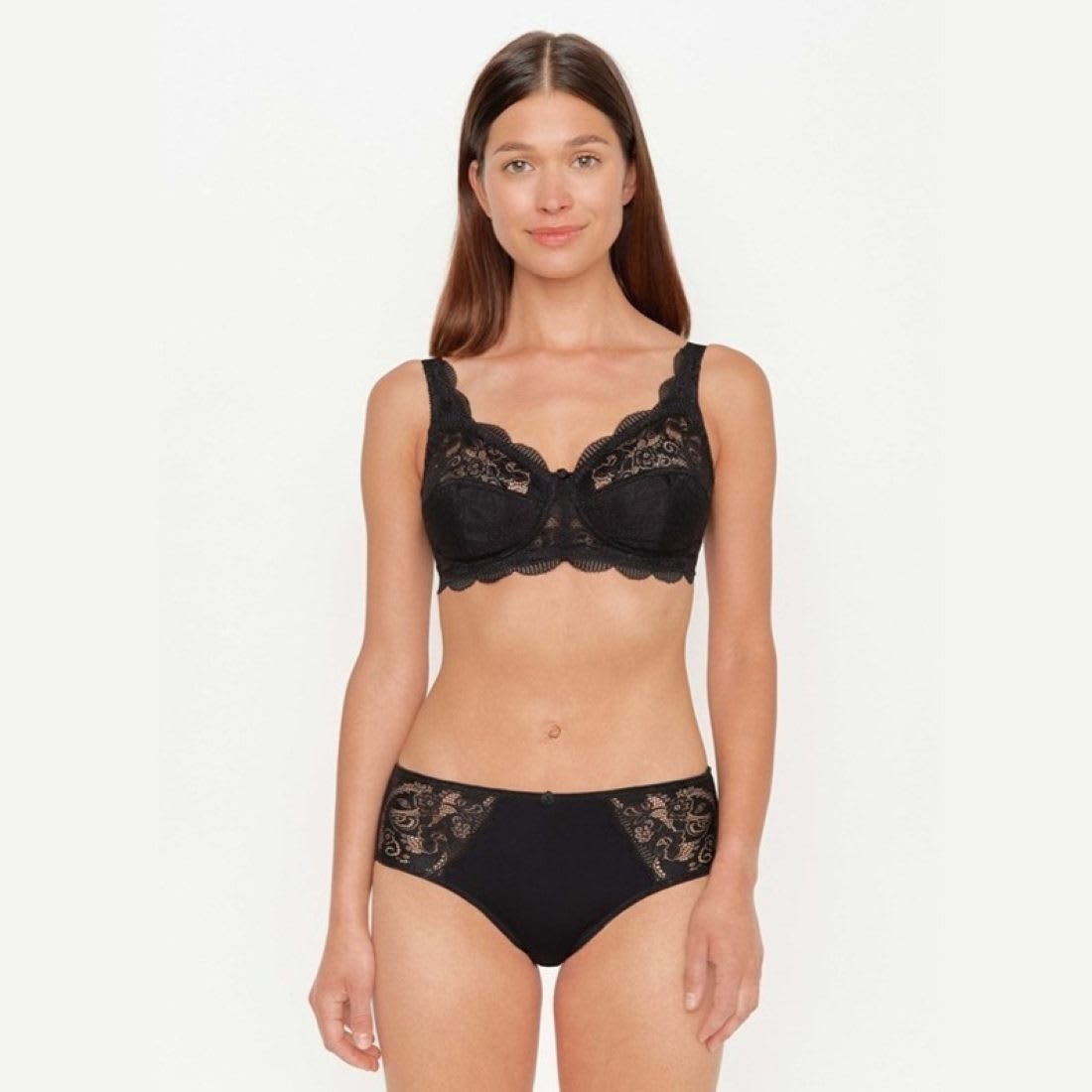 Latina Wirefree Soft Cup Bra